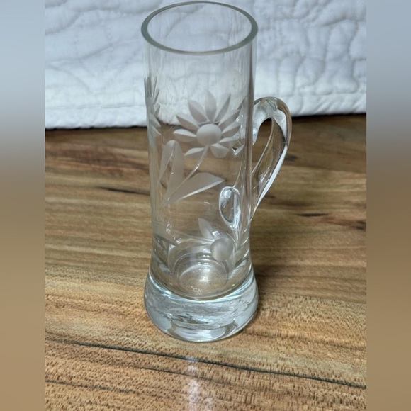 Vintage Etched Floral Hand Blown Shot Cordial Glasses Handles Set of 4, 4" Tall - Picture 3 of 9